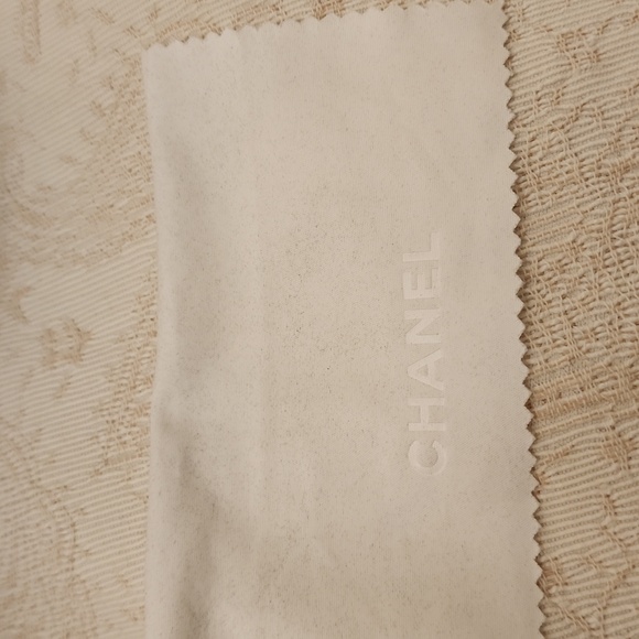 Chanel sunglasses - Picture 2 of 11